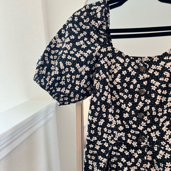 H&M floral romper - Picture 2 of 8